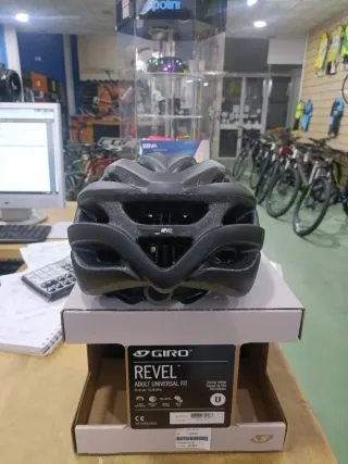 Casco Giro Revel