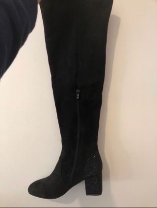 Stivali alti in camoscio nero