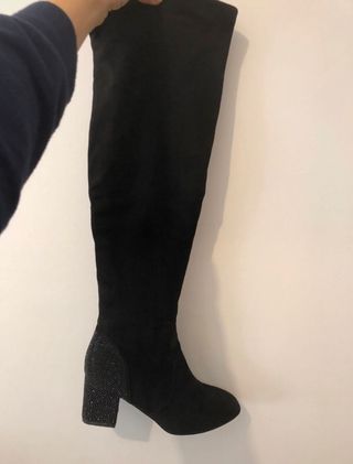 Stivali alti in camoscio nero