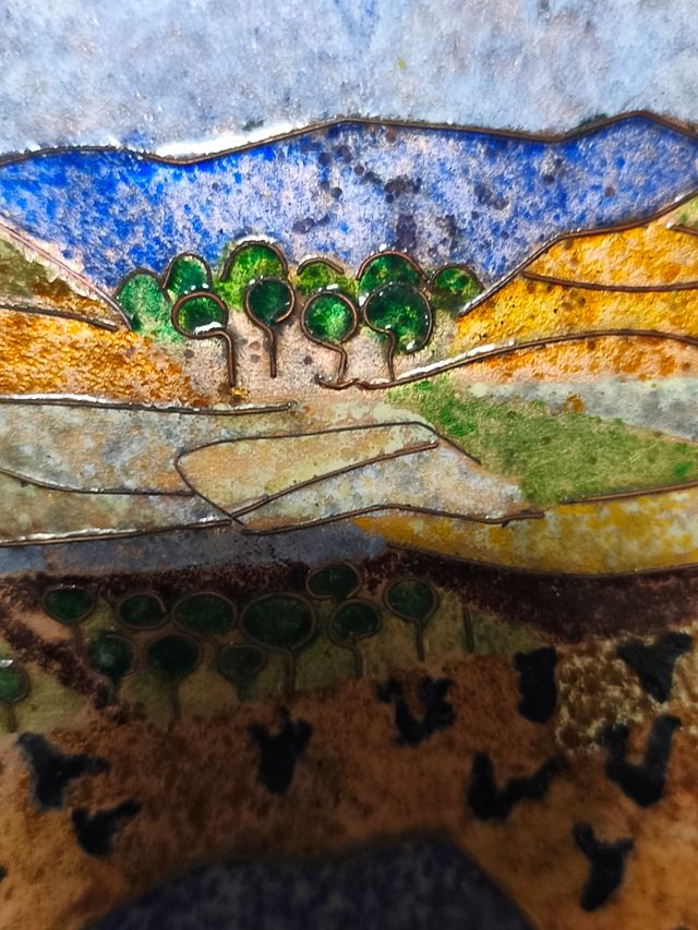 Emilia Navarro placa Esmalte Mujer en el campo