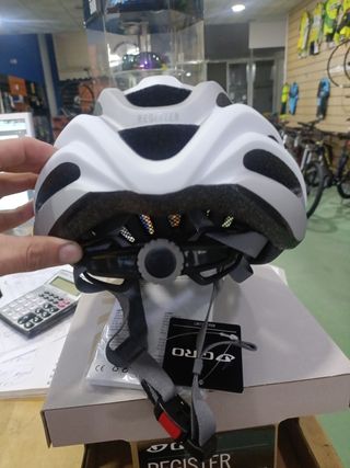 Casco Giro Register