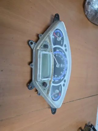 Cuadro Cuentakilómetros Yamaha Xmax 250