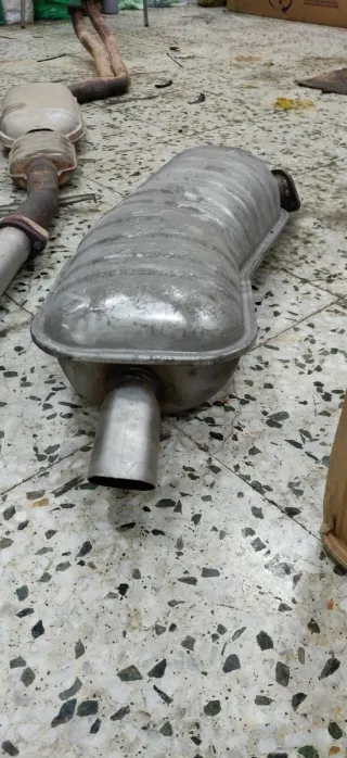 Silencioso trasero BMW E36 320i