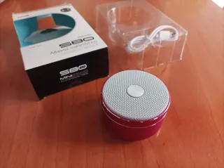 Altavoz inalámbrico bluetooth con micrófono