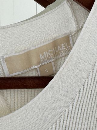 Vestido blanco tejido sin mangas