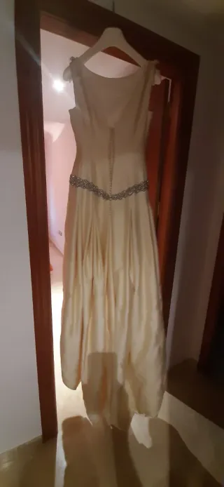 Vestido de Novia Rosa Clará Beige