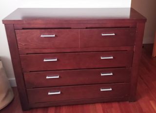 Cómoda y 2 mesitas de noche de madera
