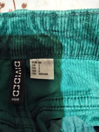 Pantalón verde botella pana ancho