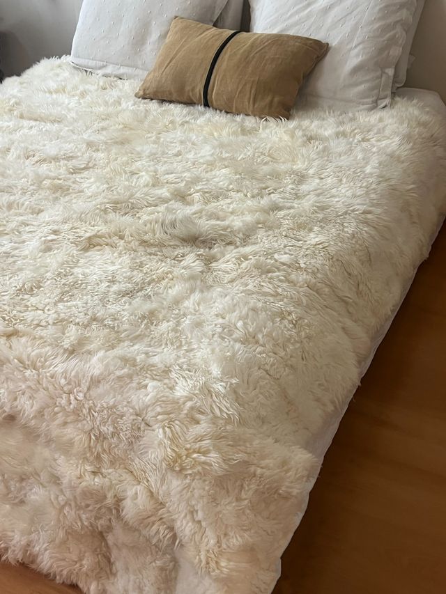 Colcha de lana natural blanca