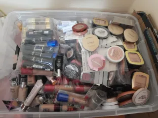 Lote Maquillaje L'Oréal Beige 700uds