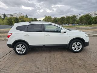 Nissan Qashqai+2 2011