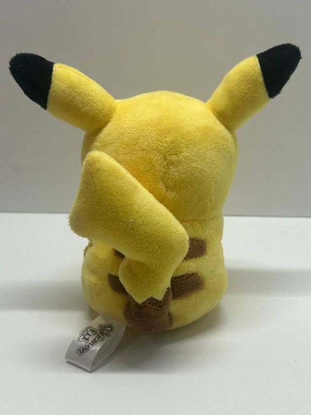 Peluche Pikachu Oficial Pokémon Center Japón 14cm