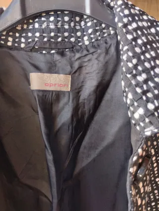 2 Chaquetas Mango gris tweed y torera Apriori