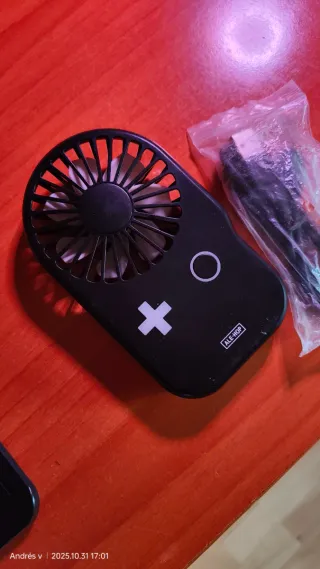 Teclado Inalámbrico Bluetooth con regalo 