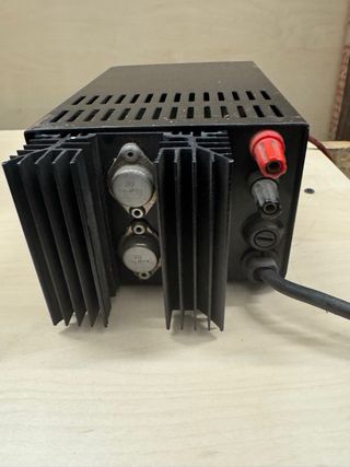 FUENTE DE ALIMENTACION GRELCO 13V modelo 1307A