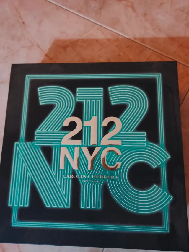 Carolina Herrera 212 Eau de Toilette Set