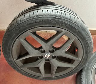 Llantas y neumáticos SEAT x5