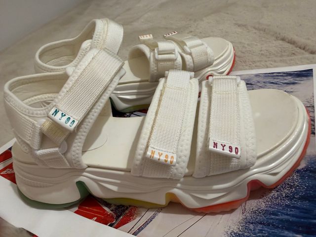 Sandálias Steve Madden Tamanho 41 Branco multicolorido