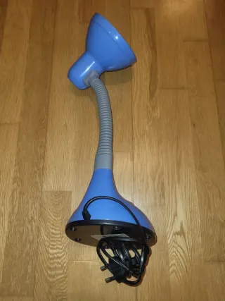 Flexo / Lámpara de mesa en color azul, con cuello