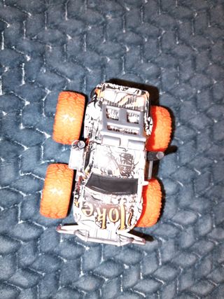 Coche de juguete monster truck naranja