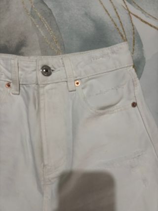 Shorts vaqueros blancos Stradivarius