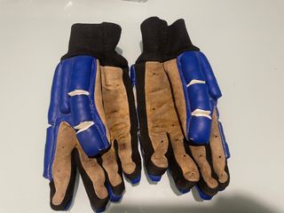 GUANTES NIÑO HOCKEY PATINES