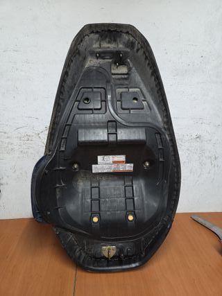 Asiento Suzuki Burgman Carburación