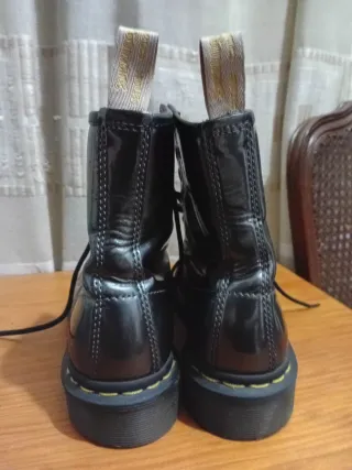 Stivali vegani Dr. Martens (37)