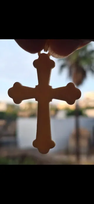 Antigua Cruz de Bakelita Beige