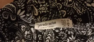 Falda larga estampada con raja y botones