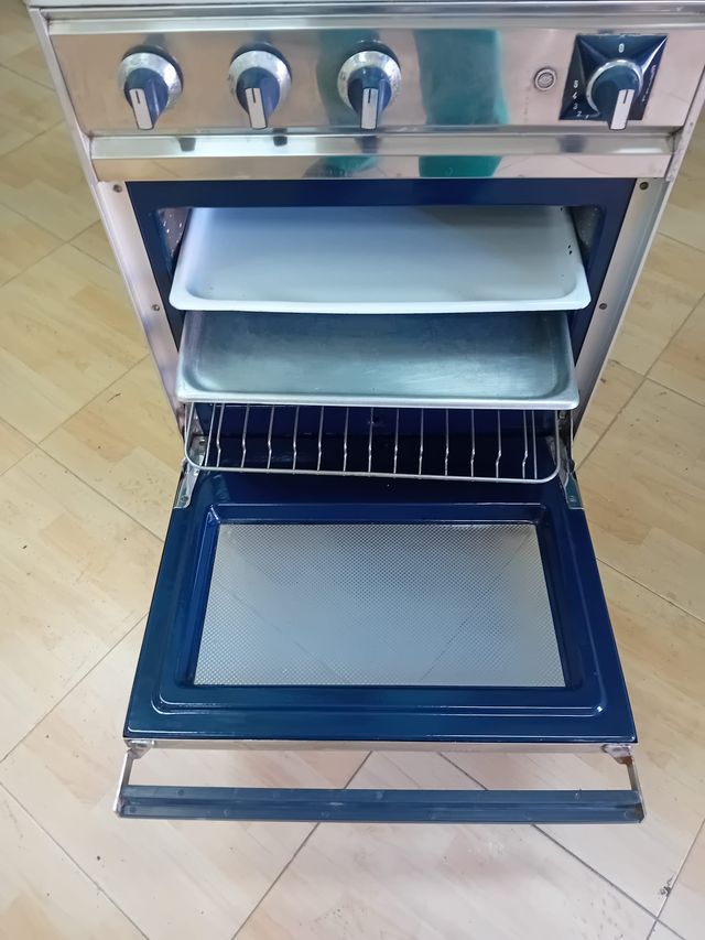 COCINA DE BUTANO MUY BUENA EN 50 EUROS, CARTAGENA