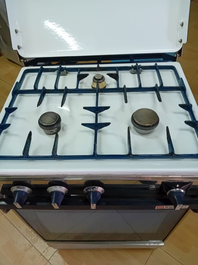 COCINA DE BUTANO MUY BUENA EN 50 EUROS, CARTAGENA