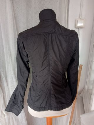 chaqueta paraviento negra talla m