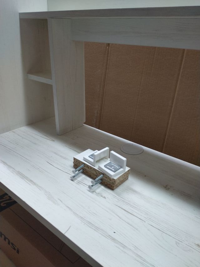 Escritorio de pared blanco de madera