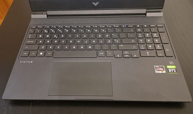 Portátil HP Victus Gaming 15-fb0010np