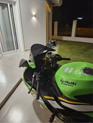 Cúpula ahumada Kawasaki ZX6R