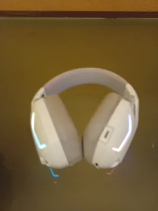 Auriculares Weseary W1 RGB Blancos