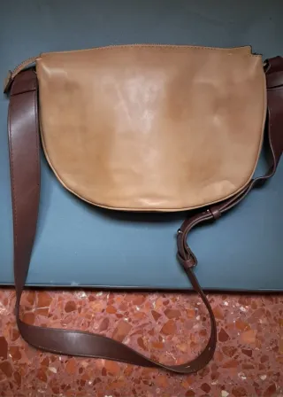 Bolso bandolera piel beige y marrón