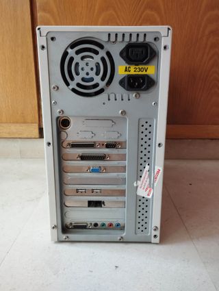 Pentium MMX 233 65mb Ram