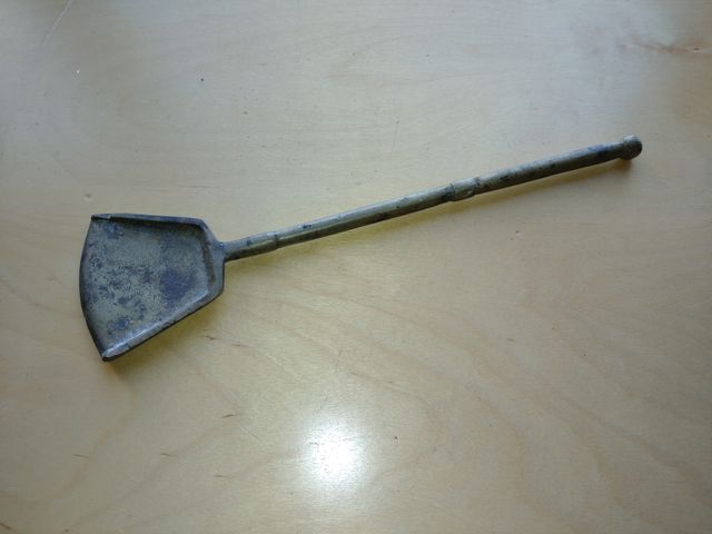 Palettina ottone antica per braciere