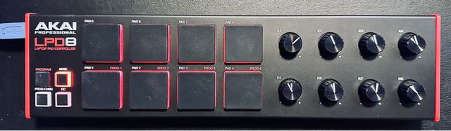 AKAI LPD8 Controller pads USB · Como novo