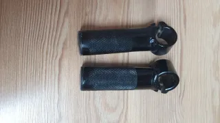 Cuernos para bicicleta negros de aluminio