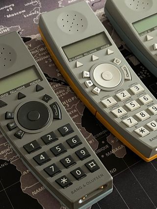 Bang & Olufsen BeoCom 6000 + Base BeoLine