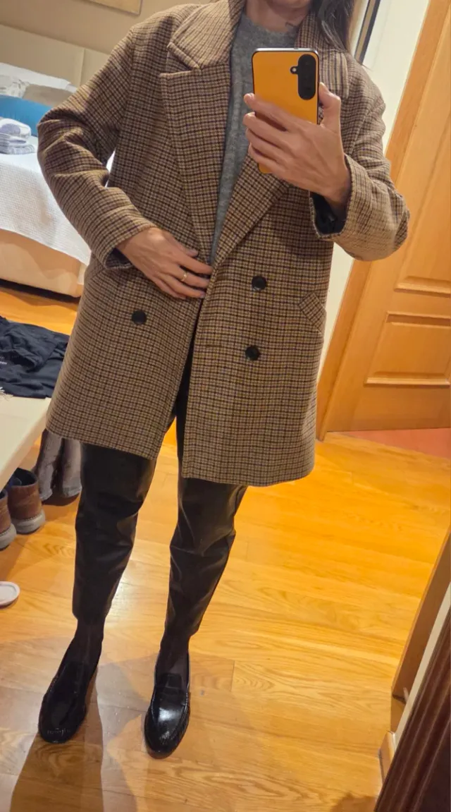 Abrigo cuadros Bershka