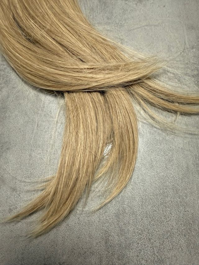 Extensiones de cabello castaño