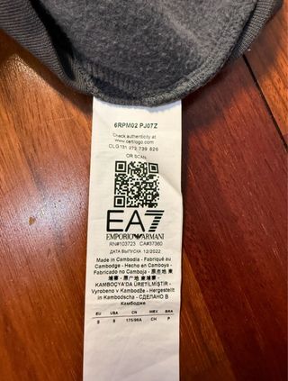 Sudadera EA7 Emporio Armani - Talla S