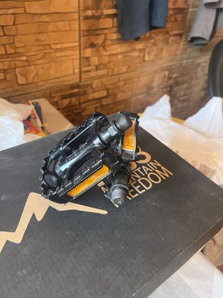 Pedales planos bicicleta MTB negros