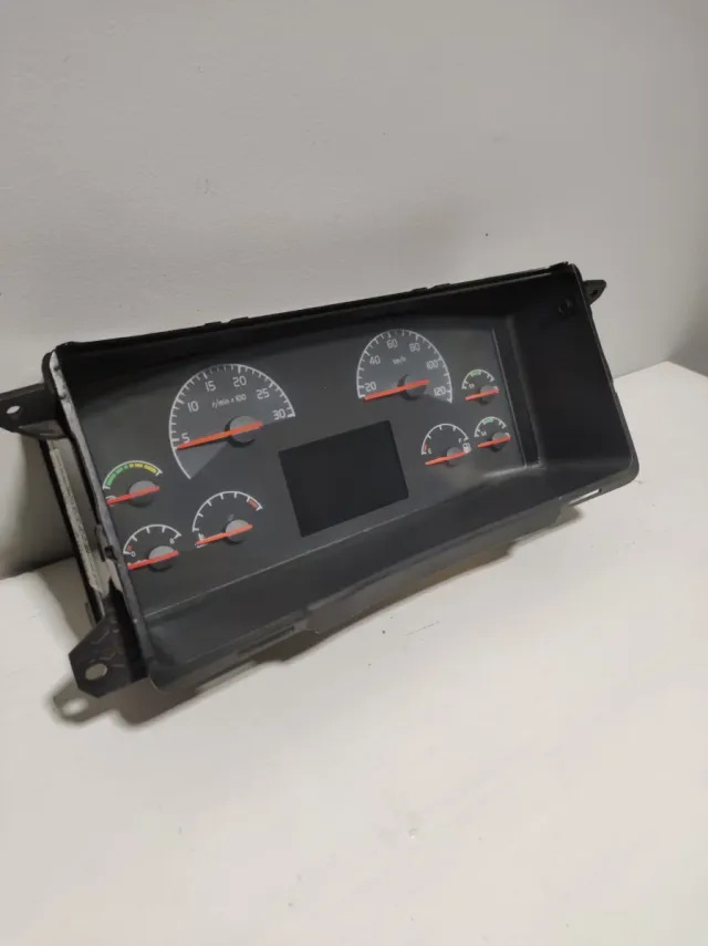 Cuadro instrumentos Volvo FH 16