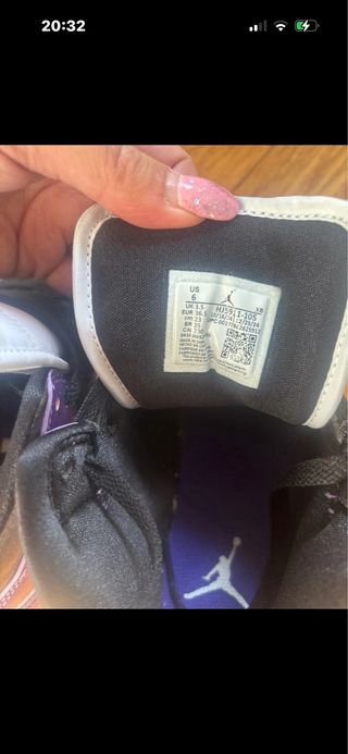 Air Jordan 1 Mid Tg 36.5 Viola Argento