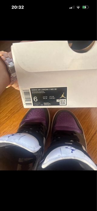 Air Jordan 1 Mid Tg 36.5 Viola Argento